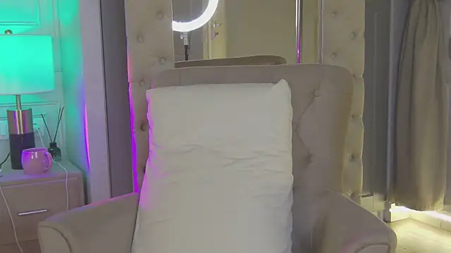 KiraProsper Webcam-Show