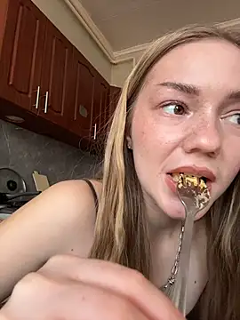 MilaMoone Chat XXX live