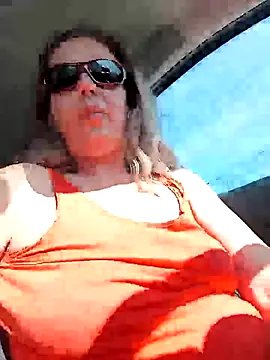 Pokazy przed kamerką – uber_babe