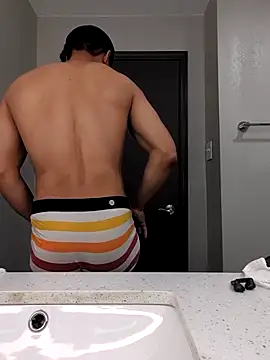 TheGoldenBoldy321 Show Webcam