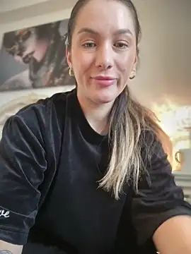 HotXMom_'s Live XXX Chat