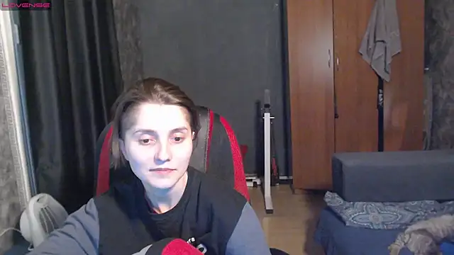 _lola1224_ Adlı Modelin Canlı XXX Sohbeti