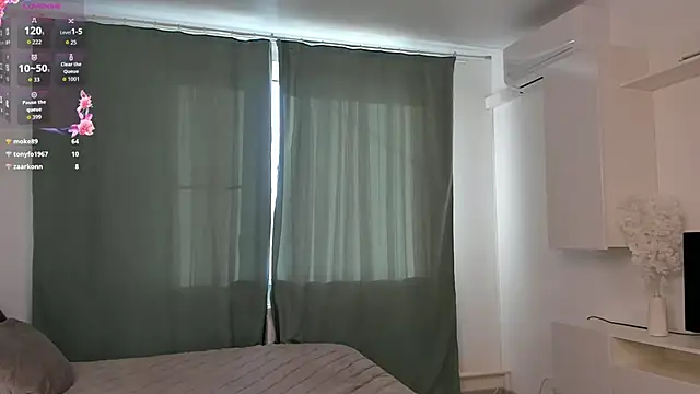 Živý XXX chat DeonnaHeney