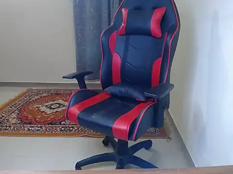 Gaur_baby69 即時 XXX 聊天