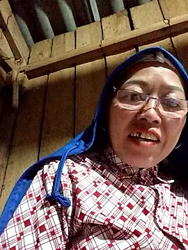 Agnes-baby Pertunjukan Webcam