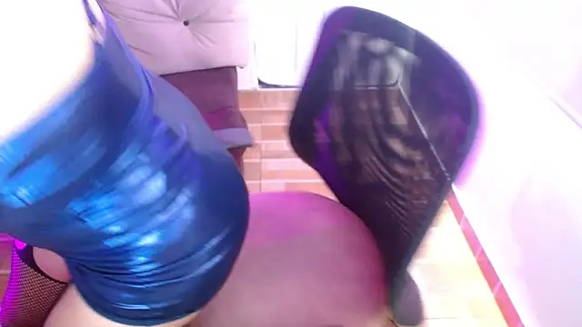 milfrousse Live XXX Chat