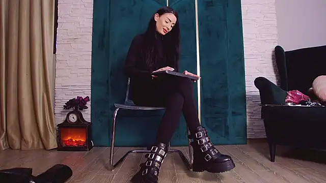 FeetVibe Adlı Modelin Canlı XXX Sohbeti