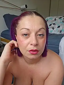 Chaudesquirt's Live XXX Chat