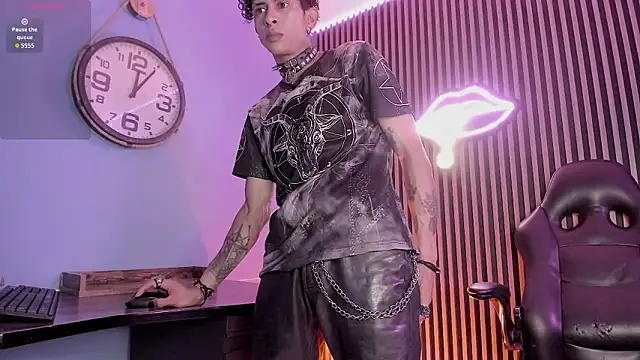 Czat XXX na żywo – Maximoking26