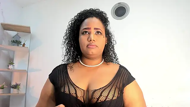 Belle_Brunette Chat XXX in diretta