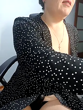 EllaLove2277 – Naživo XXX chat