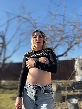 Chat +18 de SweetCuteGirls1023 ao vivo