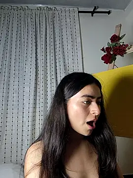 Chat XXX en directo de saasha_Petit