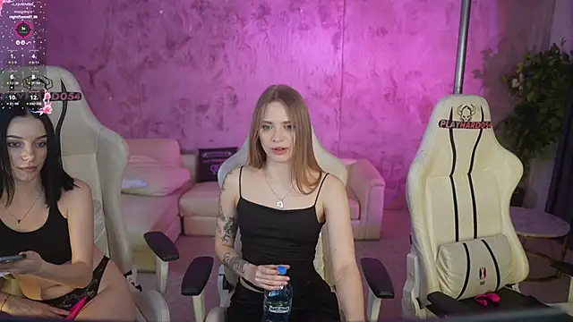 Show modela Angy_Netal na web-kameri