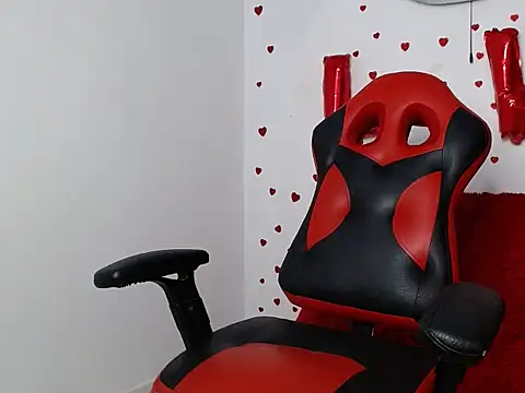 Caius_fox: вебкам-шоу