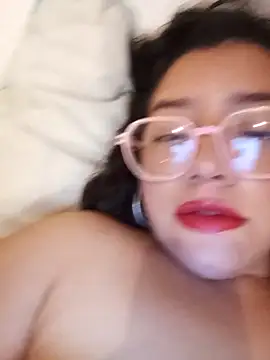 Vivi_Kvsh Chat XXX in diretta