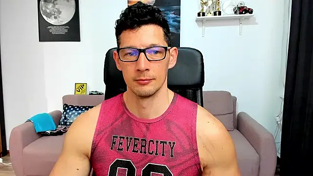 BrutusK08 live XXX chat