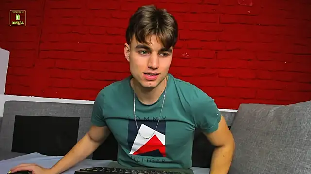 Kyle_Baker 即時 XXX 聊天