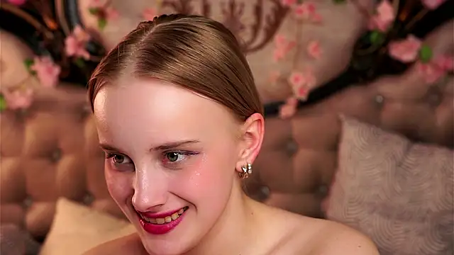 KirstinMcgeady 即時 XXX 聊天