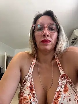 Gatitacarlita's Live XXX Chat