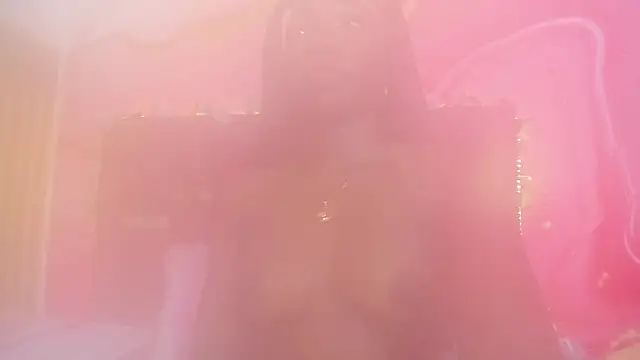 melody_paris 现场XXX聊天