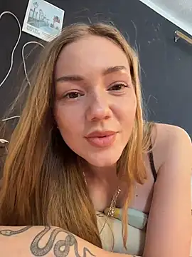 MilaMoone's Live XXX Chat