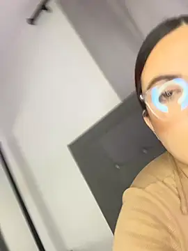 Kiara_noirr's Live XXX Chat