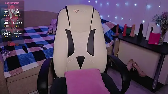 DeeDiamondn Live XXX chat