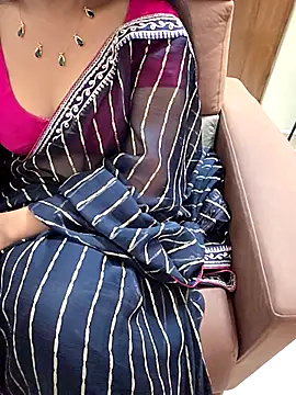 Roja-Telugu777 live XXX chat