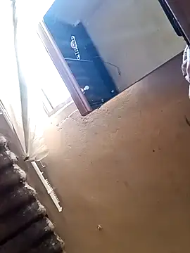 madgirl25 Show in webcam