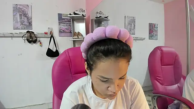 CAMILA--REY élő XXX-chatje