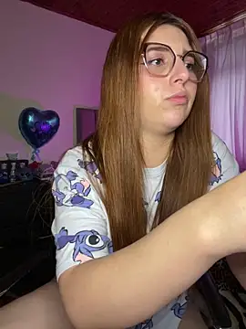 CoraVibes 라이브 XXX 채팅