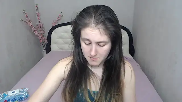 Holliy_Cooper Chat XXX in diretta