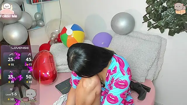 DestinyHills Chat XXX in diretta