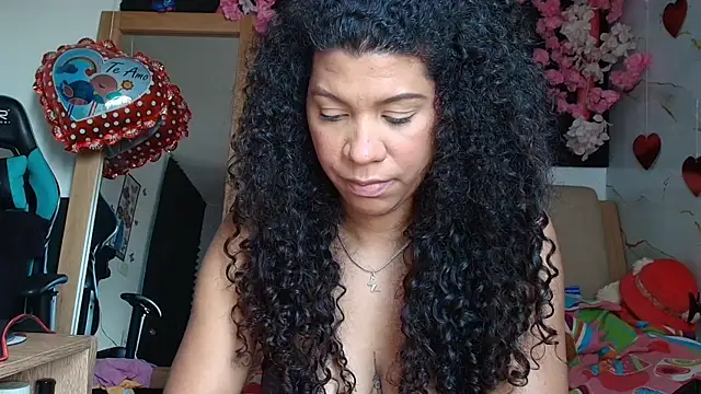 brunettedirty Adlı Modelin Canlı XXX Sohbeti