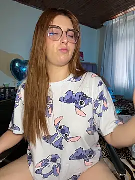 CoraVibesのライブXXXチャット