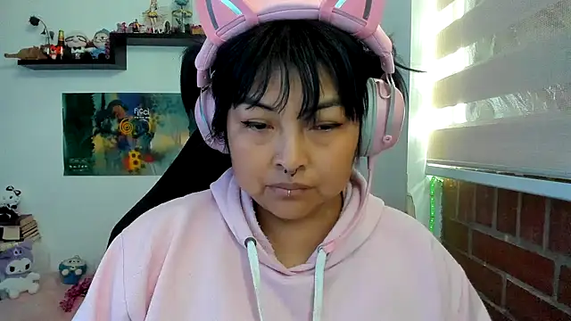 Shaddycute_ live XXX chat