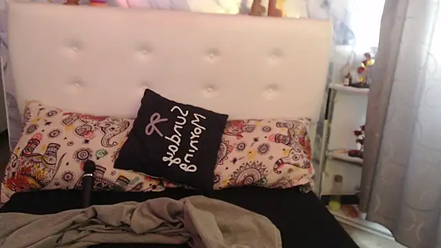 Nicolelewllss 即時 XXX 聊天