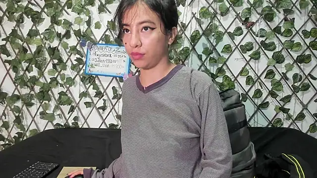 XXX chat uživo modela LittlePeach_