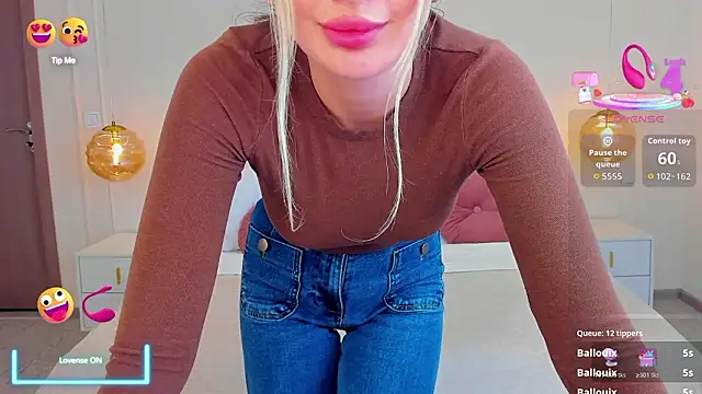 Онлайн чат XXX MissLoou