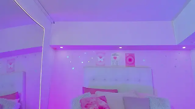 Chat +18 de ScarlettDreamss7 ao vivo