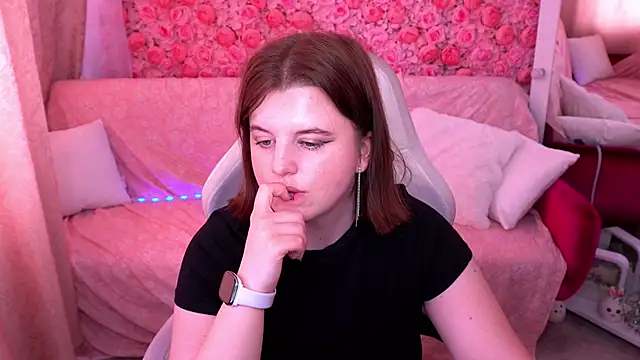 KristiFoxy 即時 XXX 聊天