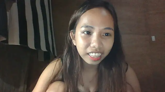 Show modela JackyPetite27 na web-kameri