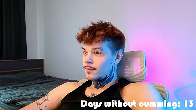 DENIS_HERE live XXX chat