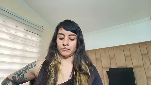 Naughty_Kittenm live XXX chat