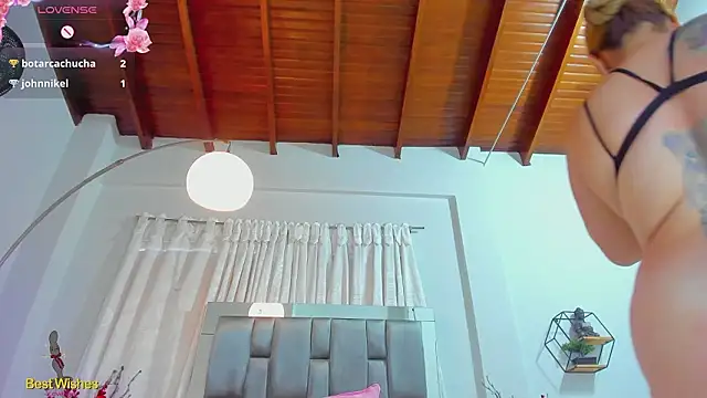 milfhorny_69 élő XXX-chatje