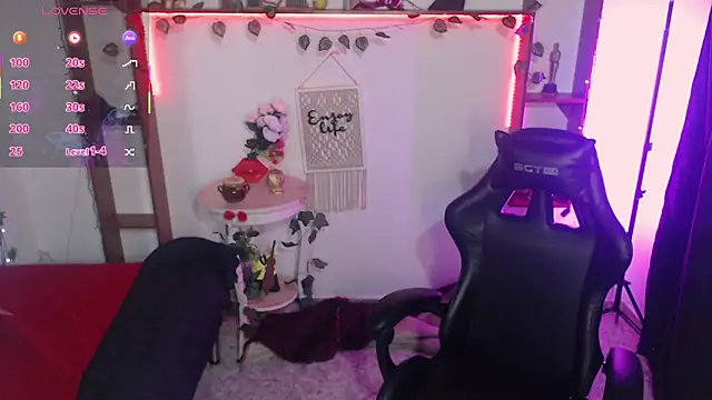 QueenRose94のライブXXXチャット