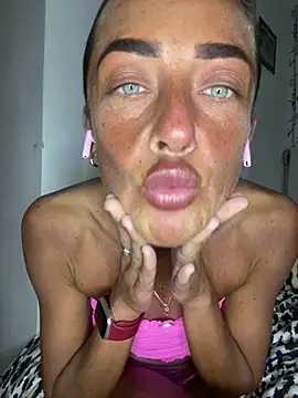 ScarlettGold_ Chat XXX in diretta