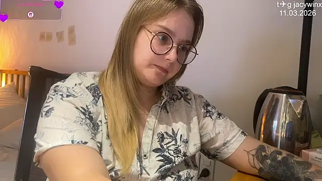 JacyWinslat Chat XXX in diretta