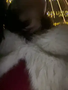 littleqiu Adlı Modelin Canlı XXX Sohbeti